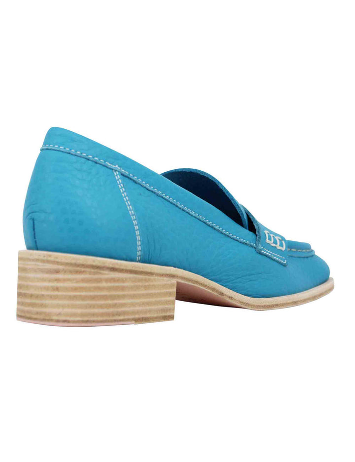Spatarella Mocassini donna in pelle celelste con vaschettone e suola in cuoio Latest fashion