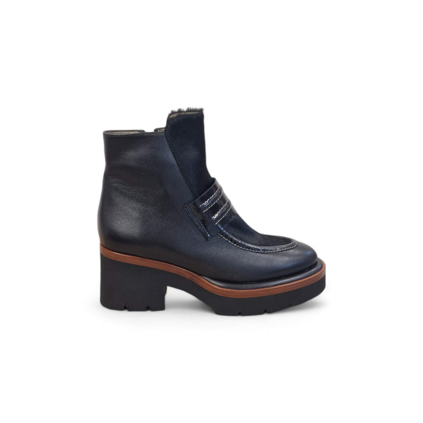 Viola Ricci Bianca - Stivalleto in pelle nero Ritorno libero