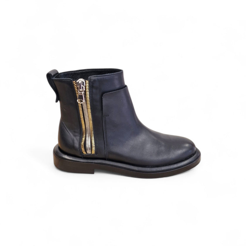 Viola Ricci Gio - Stivaletto in pelle nera Negozio